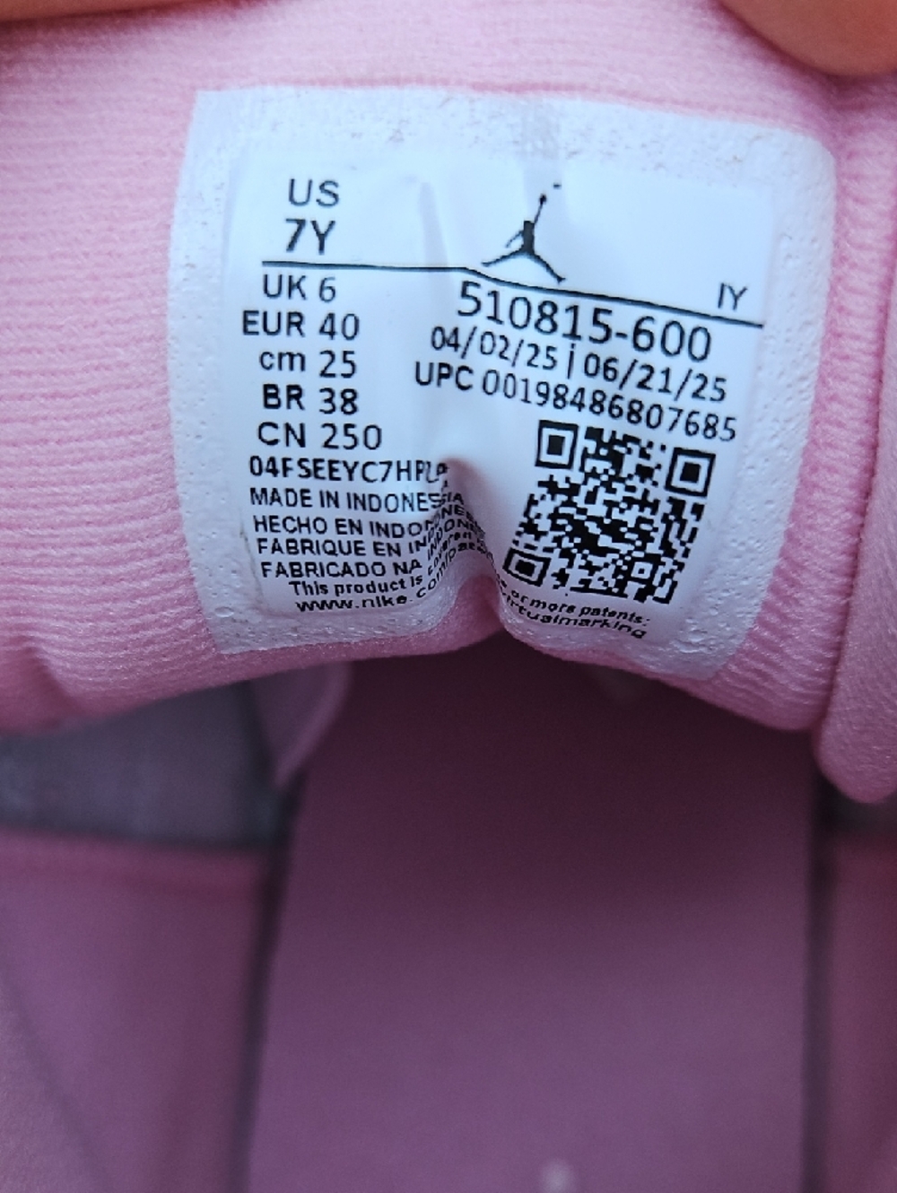 NEW Jordan Girls Pink and White Retro Basketball Sneakers SIZE 7Y - Picture 4 of 16
